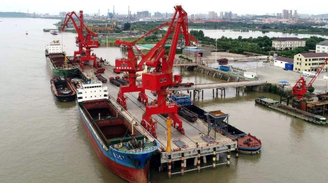 东港概述露天料场港口封闭问题的实行方法