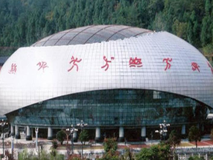 河南体育中心球形网架加工安装